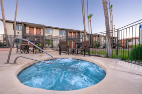 126 Fully Furnished 1BR Suite-Prime Location